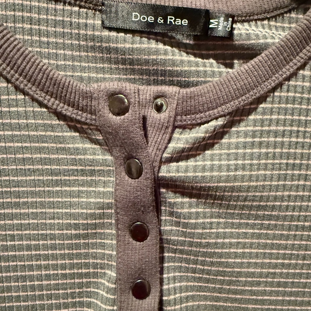 Doe & Rae Henley - Picture 3 of 5